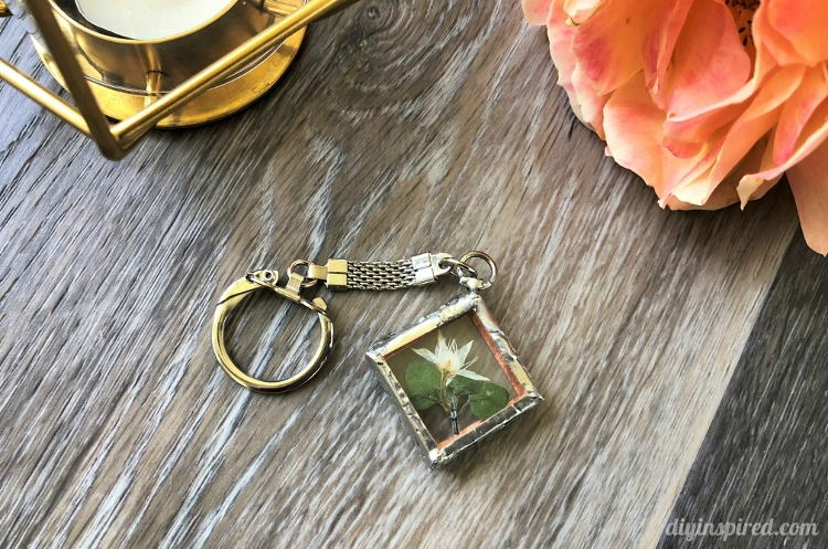 Jewelry with dried on sale flowers