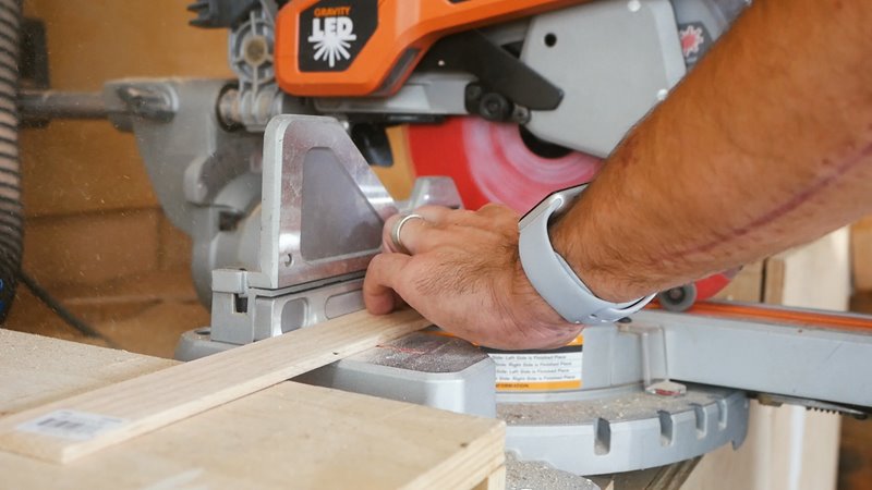 Miter saw